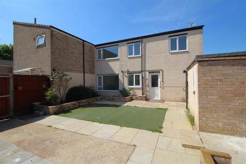 3 bedroom house for sale, Tilton Court, Peterborough