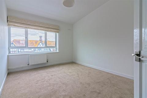 11a Wallace Parade, Goring By Sea, Worthing, BN12 4AL