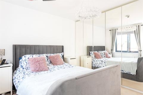4 bedroom detached house for sale, Poirers Grove, Glebe Farm, Wavendon, Buckinghamshire, MK17