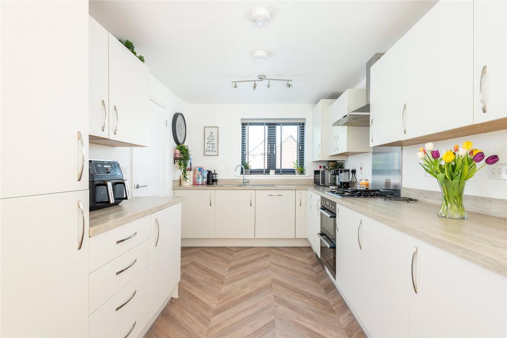 Kitchen/Dining Rm