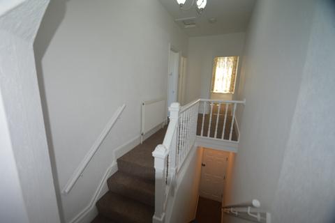2 bedroom flat to rent, Forest Road, Torquay TQ1