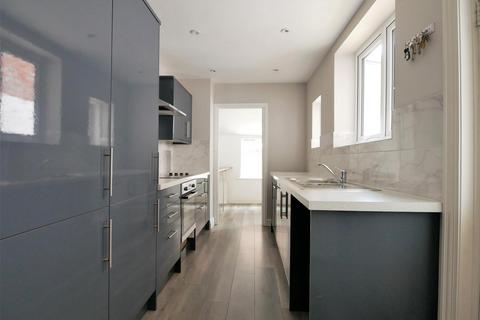4 bedroom terraced house to rent, Grosvenor Terrace, Bootham