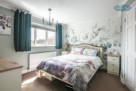 19 Admirals Crest, Scholes, Rotherham, S61 2SW