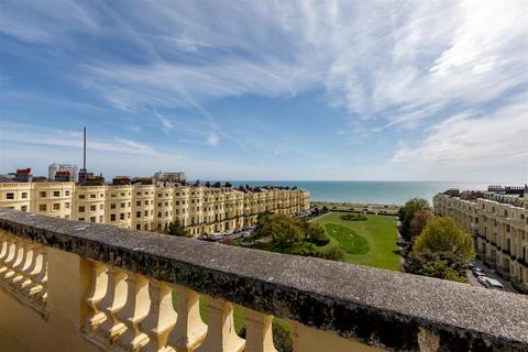 1 bedroom house for sale, Brunswick Square, Hove