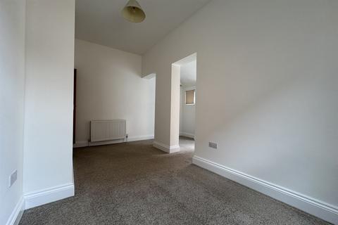 1 bedroom flat to rent, Suffolk House, Grosvenor Road, Westcliff on Sea
