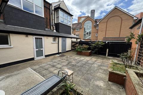 1 bedroom flat to rent, Suffolk House, Grosvenor Road, Westcliff on Sea