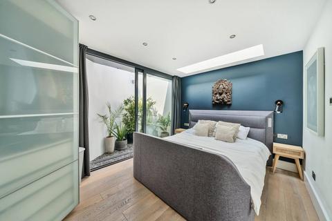 3 bedroom detached house for sale, Minet Road, Brixton, London, SW9