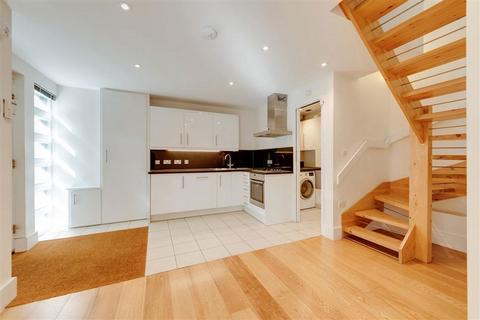 2 bedroom terraced house for sale, Seymour Mews, London W1H