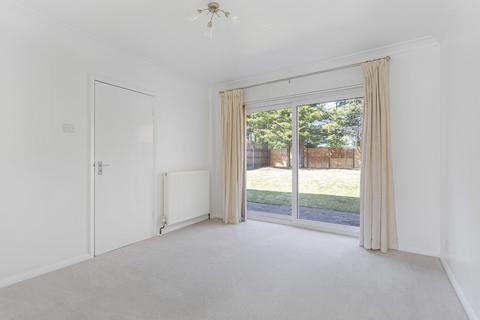 4 bedroom detached house for sale, Bramwell Close, Sunbury-on-Thames, Surrey, TW16