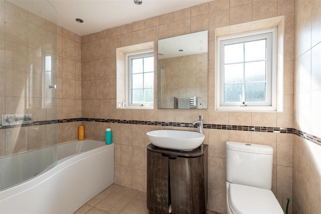 10 Birchfields bathroom.jpg
