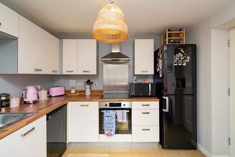 3 bedroom flat for sale, Slateford Gait, Slateford, Edinburgh, EH11
