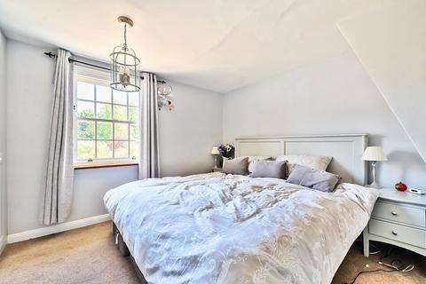 10 Bells Lane, Horton, Slough, SL3 9PW