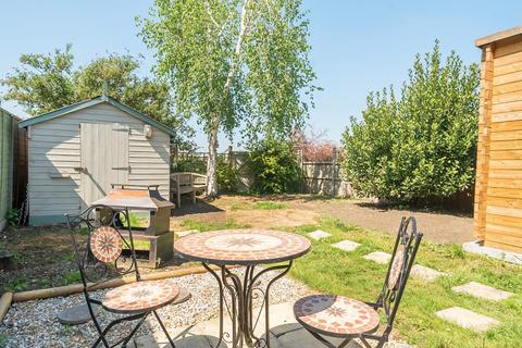 10 Bells Lane, Horton, Slough, SL3 9PW