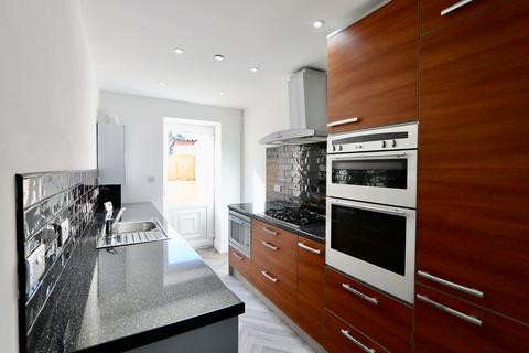 2 bedroom bungalow for sale, Heol Fargoed, Bargoed, CF81