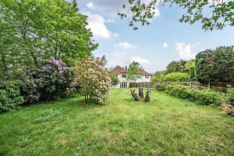 6 Hillview Crescent, Orpington, BR6 0SL