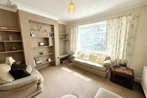 4 bedroom semi-detached house for sale, Windsor Avenue, Whitefield, M45