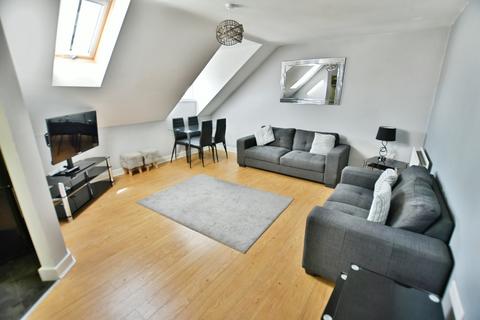 2 bedroom flat to rent, 9 Alma Apartments