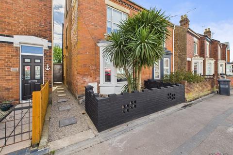 1 bedroom in a house share to rent - 105 Bristol Road, Gloucester GL1