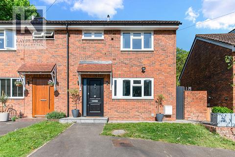 51 Dale View, Headley, Epsom, KT18 6EH