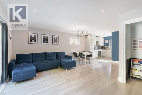 51 Dale View, Headley, Epsom, KT18 6EH