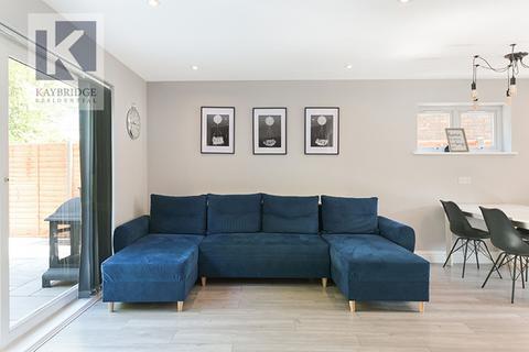 51 Dale View, Headley, Epsom, KT18 6EH