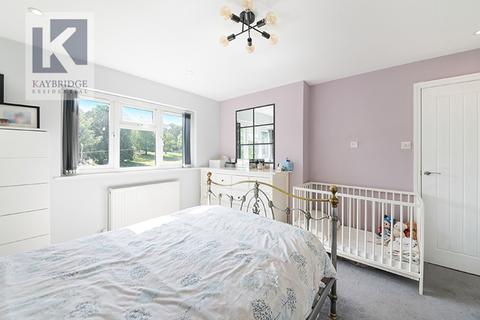 51 Dale View, Headley, Epsom, KT18 6EH