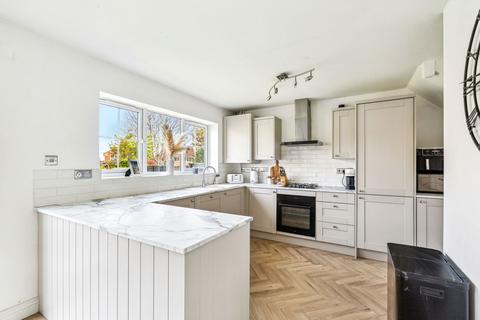 10 Rosedale Close, Cherry Willingham, Lincoln, LN3 4RE