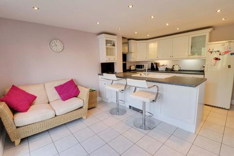 4 bedroom semi-detached house for sale, Foster Street, Harlow, CM17