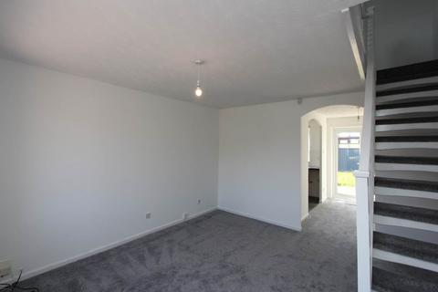 3 bedroom semi-detached house to rent, Purdey Close, Barry, Vale of Glamorgan