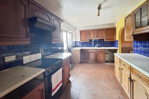 3 bedroom bungalow for sale, Balmfield Crescent, Liversedge, WF15