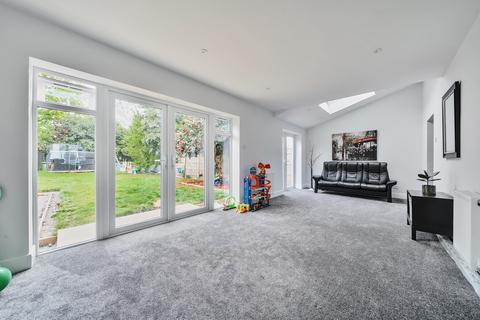 4 bedroom semi-detached house for sale, Upper Deacon Road, Bitterne, Southampton, Hampshire, SO19