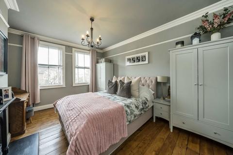 5 bedroom semi-detached house for sale, Vicarage Road, Sunbury-On-Thames TW16