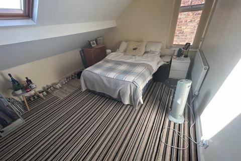5 bedroom house to rent, Johnson Road, Nottingham NG7