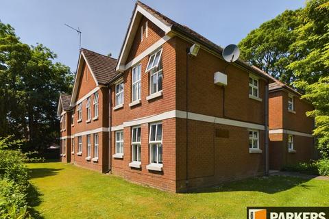 1 bedroom flat to rent, Edinburgh Court, Regents Park