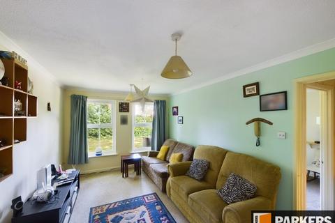 1 bedroom flat to rent, Edinburgh Court, Regents Park