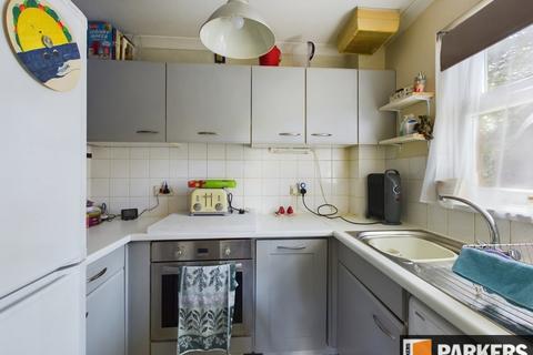 1 bedroom flat to rent, Edinburgh Court, Regents Park