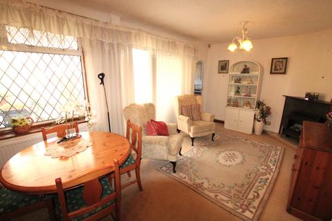 2 bedroom semi-detached bungalow for sale, Harrow Way, Watford WD19