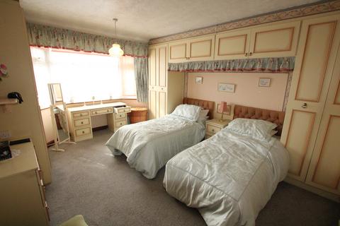 2 bedroom semi-detached bungalow for sale, Harrow Way, Watford WD19