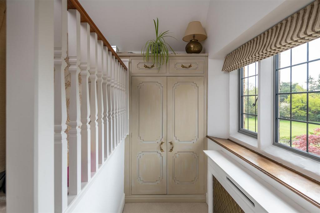 10 Herontye House internals-3.jpg
