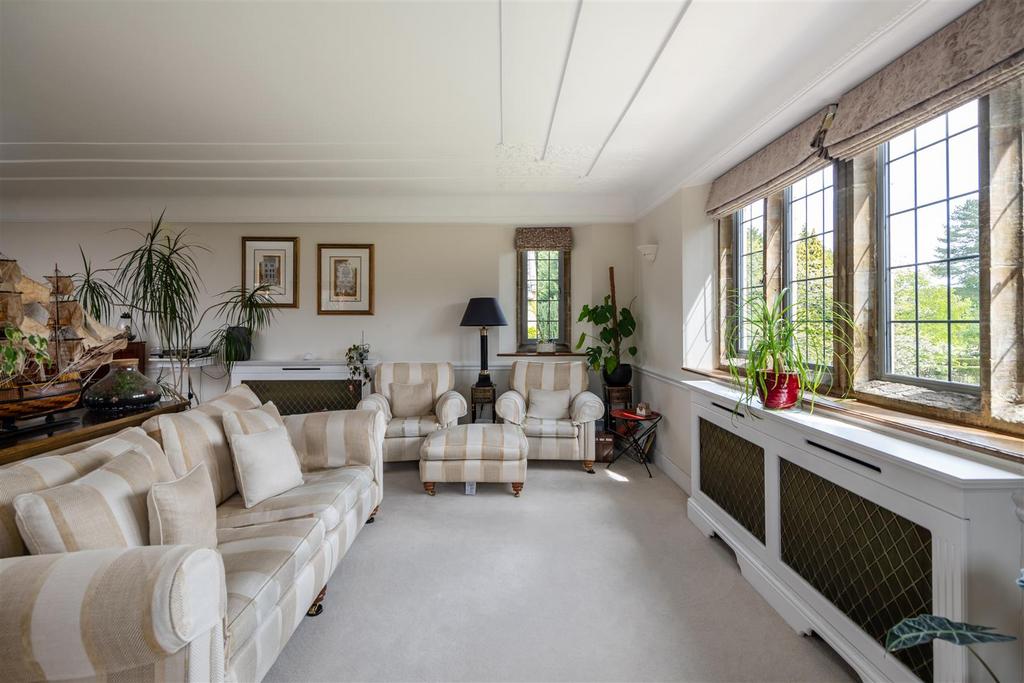 10 Herontye House internals-7.jpg