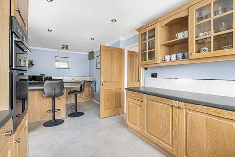 4 bedroom detached house for sale, Goodwin Close, Calcot