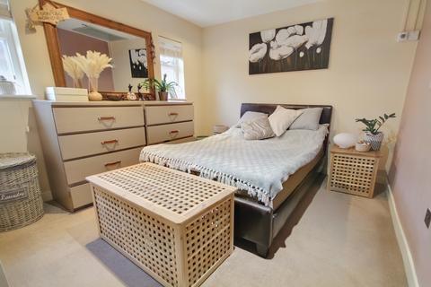 undefined, Swindon, Swindon SN1