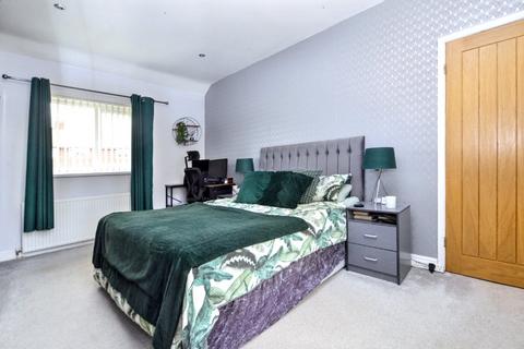 57 Thorntree Avenue, Crofton, Wakefield, WF4 1NT