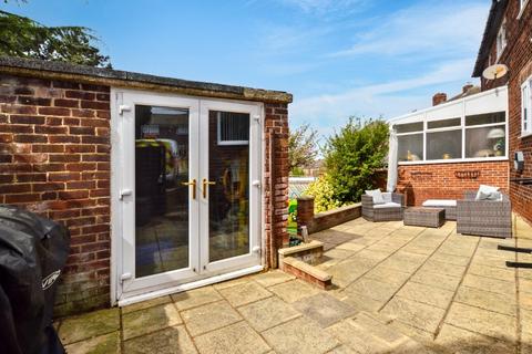 57 Thorntree Avenue, Crofton, Wakefield, WF4 1NT