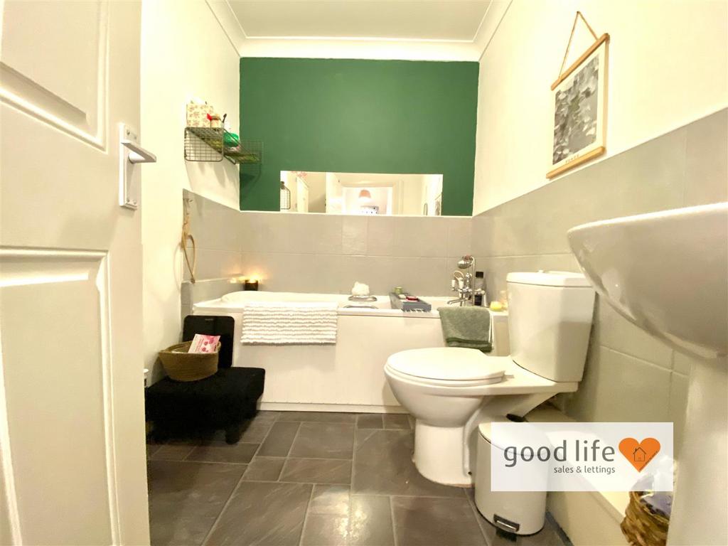 20250410 125740156 i OS2hvelockhouse.jpg