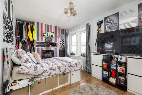 16 Firth Crescent, Auchendinny, Penicuik, EH26 0RA