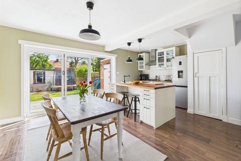 84 Cranleigh Road, Worthing, BN14 7QR