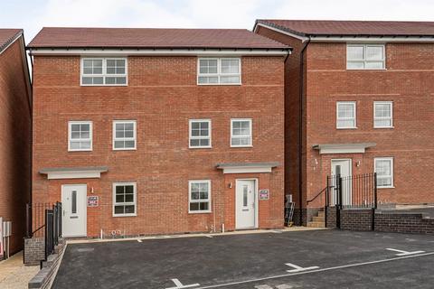 4 bedroom semi-detached house to rent, Nuneaton CV10