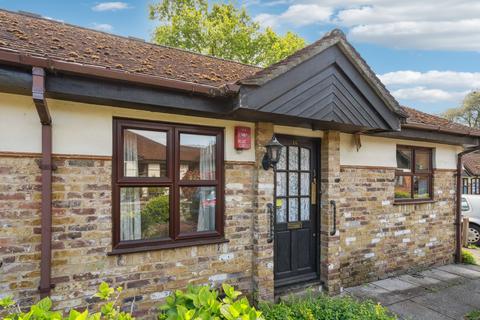 2 bedroom semi-detached bungalow for sale, Orchard Close, Beaconsfield, HP9