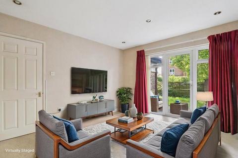 2 bedroom semi-detached bungalow for sale, Orchard Close, Beaconsfield, HP9
